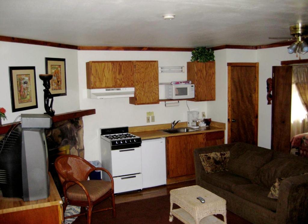 Majestic Moose Lodge - Coptic Villageビッグ・ベアー・レイク 部屋 写真